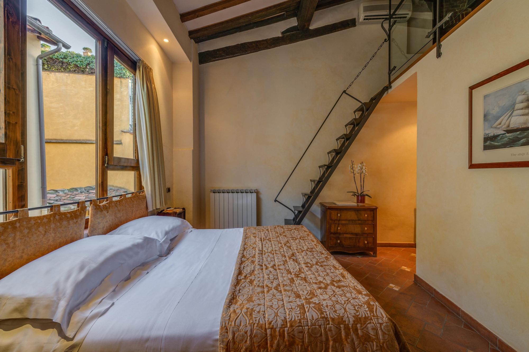 Residenza D'Epoca In Piazza Della Signoria Bed & Breakfast Florence Exterior photo