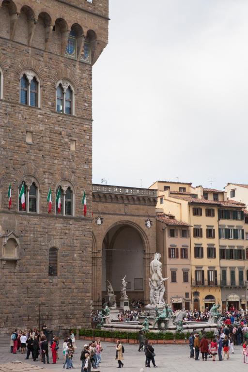 Residenza D'Epoca In Piazza Della Signoria Bed & Breakfast Florence Exterior photo