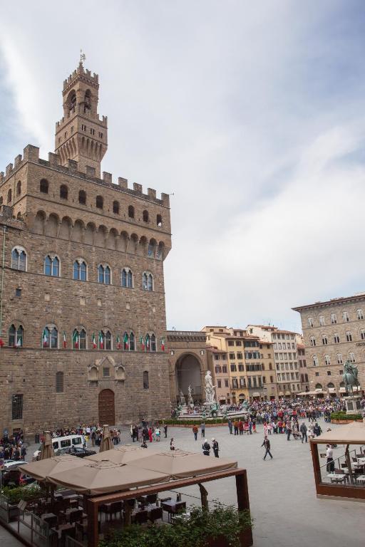 Residenza D'Epoca In Piazza Della Signoria Bed & Breakfast Florence Exterior photo