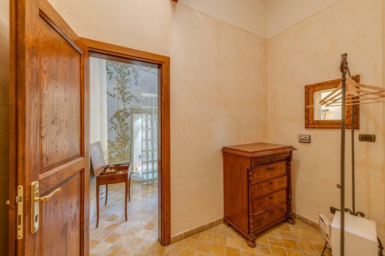 Residenza D'Epoca In Piazza Della Signoria Bed & Breakfast Florence Exterior photo